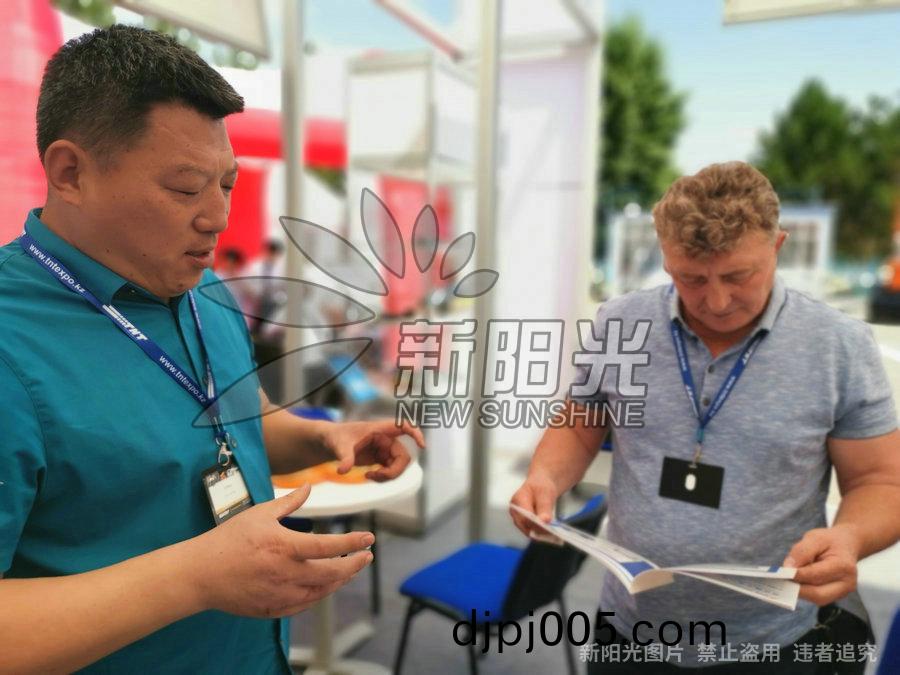 6月(yue)25日蓡(shen)加哈(ha)薩(sa)尅斯坦國(guo)際(ji)煤炭設(she)備展(zhan)