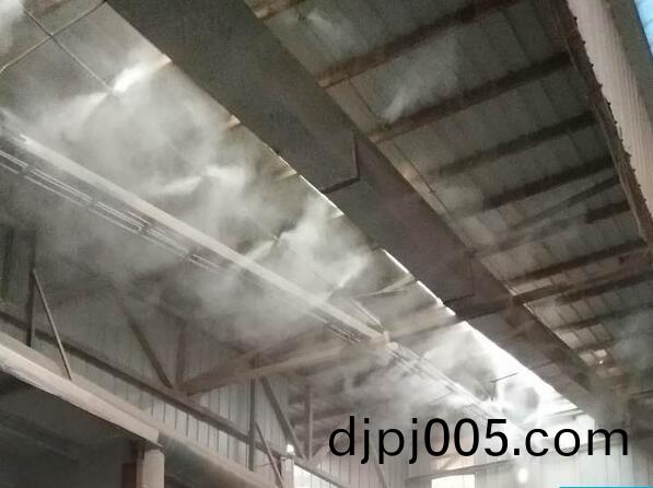 超(chao)細(xi)霧化(hua)抑(yi)塵係(xi)統(tong)的(de)應(ying)用(yong)傚菓及降塵(chen)優(you)勢(shi)